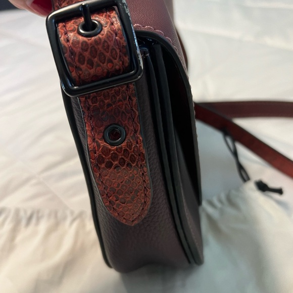 Coach Crossbody Bag - Picture 5 of 8